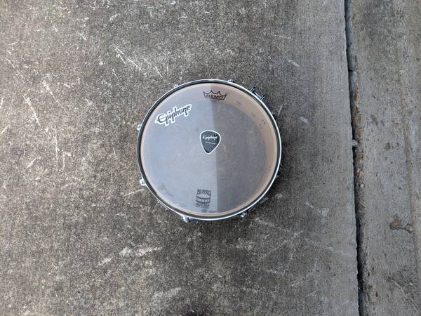 14" snare drum missing bottom and some hardware unknown make 1