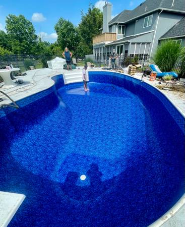 Swimming pool service 1