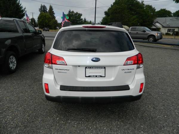 2014 Subaru Outback 2.5i Wagon 4D - ¡EXTRA LIMPIO! ¡FINANCIACIÓN FÁCIL! ¡LLAME AHORA! - $10,995 (+ Attwood Auto Sales)63438217418625124