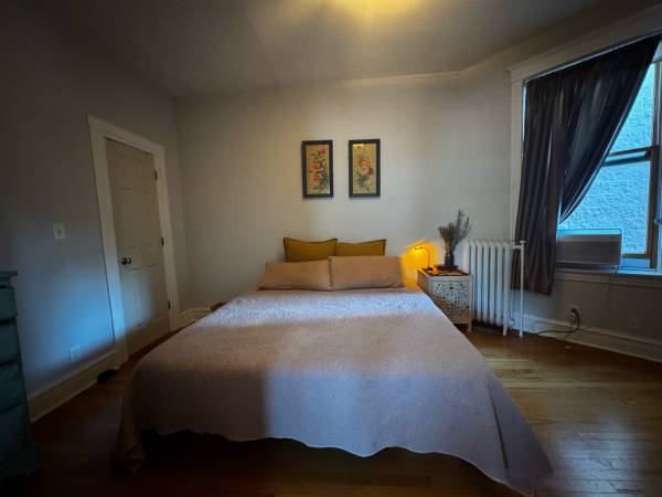 $2,500 / 2br - 2000ft2 - furnished, month to month Jan/Feb/March - pet friendly (Bridgeport)64041811595649122