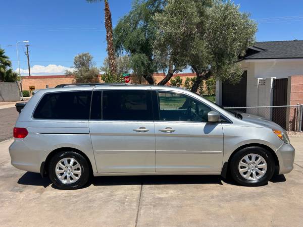 2008 Honda Odyssey UN SOLO DUEÑO completamente equipado, buen estado - $3,900 (Scottsdale)63612861127043121