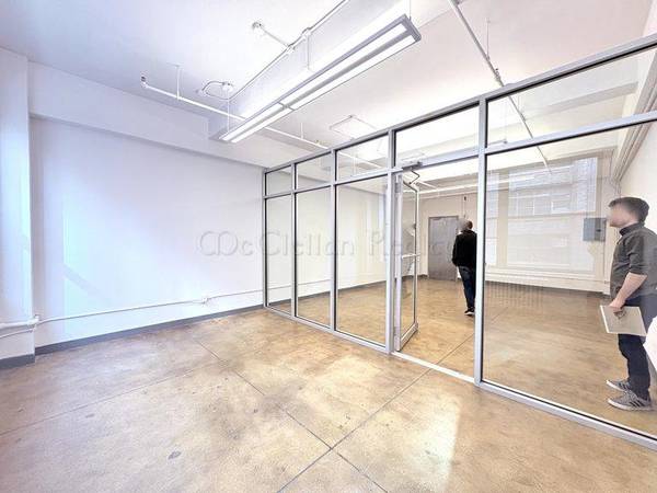 $2,133 / 800ft2 - $32!!! Loft like office Creative Space Polished Concrete Floors Fancy (Midtown West)63816576119937123