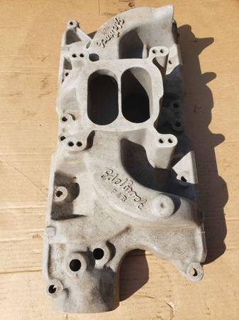 vintage Edelbrock F4B 289 / 302 intake 1