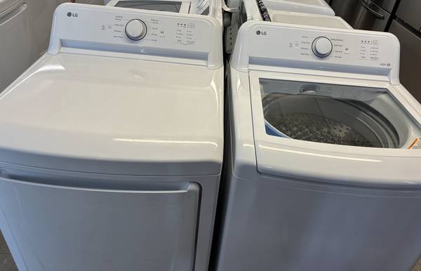 New washer,refrigerator,stove,dryer,stackable washer and dryer 1