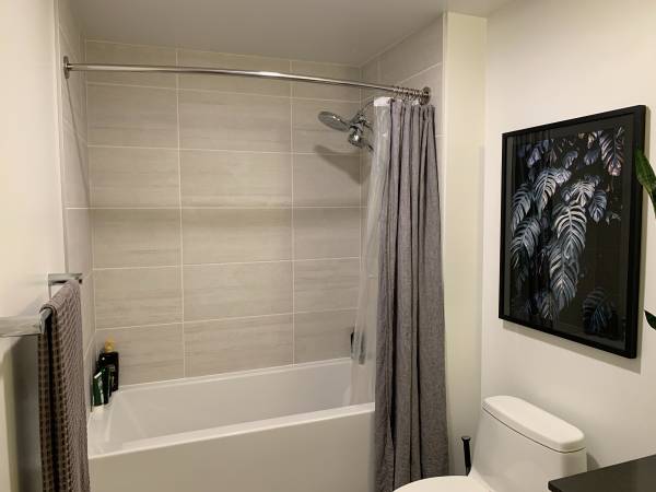 $3,185 / 1br - 770ft2 - Spacious 1x1 with Views, Modern Kitchen, and Amenities - #2111 (Belltown/SLU - Offering 4 Weeks Free)63852483547779124