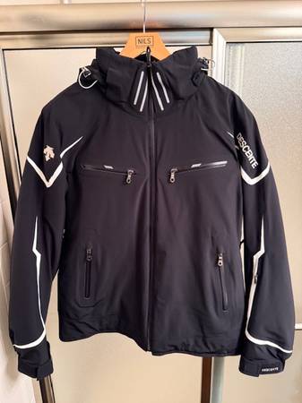 DESCENTE World Cup Jacket 1