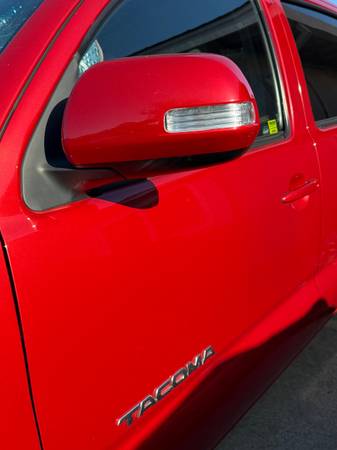 Toyota Tacoma 2015 - $30,000 (hercules, pinole, san pablo, el sob)63477567093251122