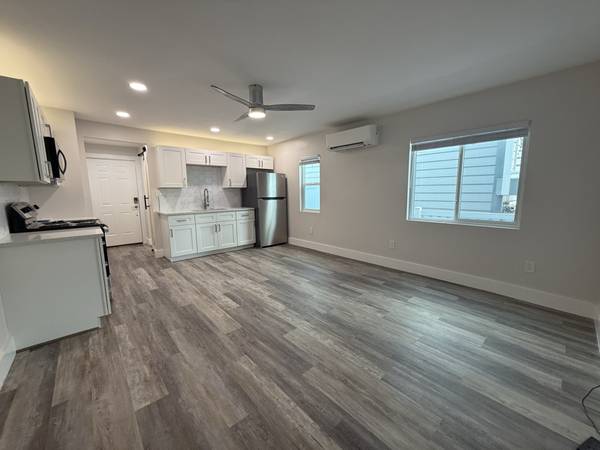 $1625.00 / 1br - 560ft2 - Beautifully remodeled apartment for Rent in Gulfport, FL -$162564002492596354122