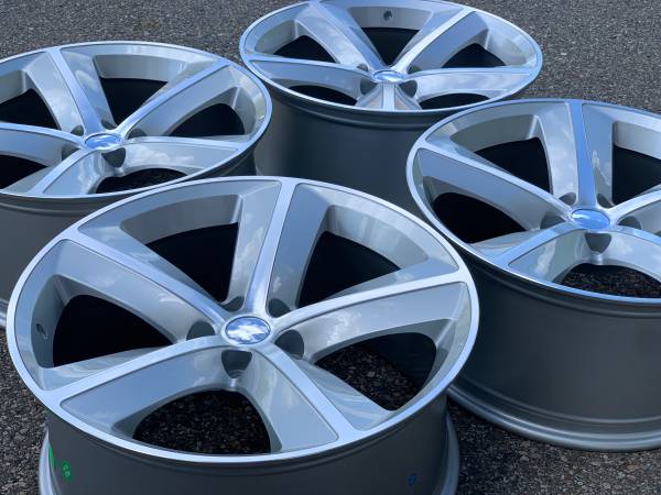 20” chrysler 300s rims 1