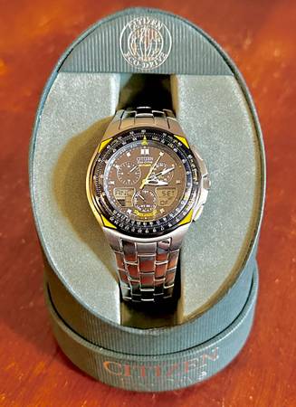 Citizen skyhawk eco drive . 1