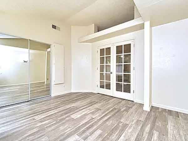 $770 / 2br - 914ft2 - Updated 2 bed 1 bath home! (Sacramento, CA)64043835390337123