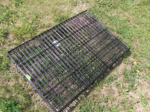 PET CAGE     "  NEW  ) 1