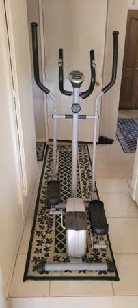 Compact Elliptical 1