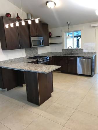 $2,799 / 3br - 1550ft2 - DUPLEX 3x2 SECTION 8 OK TOP FLOOR VAULTED CEILINGS ALDERWOOD MALL (Alderwood mall, Everett, KIRKLAND, SEATTLE)63995108001282120