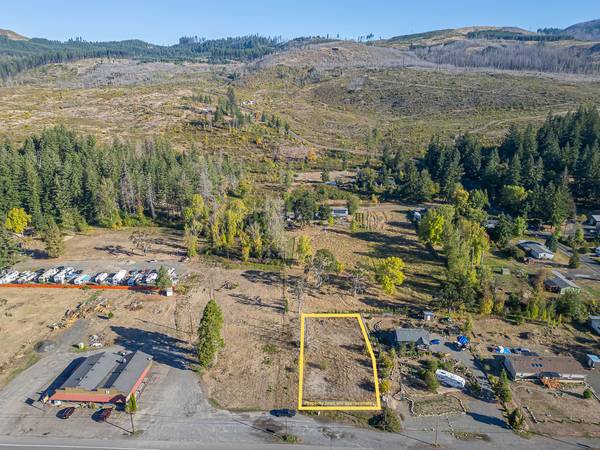 $100,000 / 15214ft2 - Large Commercial/Residential Lot in Beautiful Gates (Gates)64151650568705122