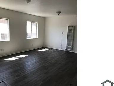 $1,480 / 3br - Beautiful bungalow - 3Bdrm and 2 Full bath Duplex in (South Los Angeles)64035738834179123