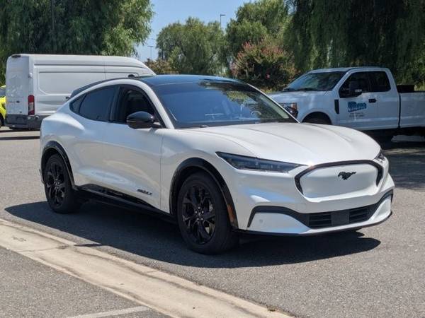 2023 Ford Mustang Mach-E SUV eléctrico premium certificado - $30,692 (Llame al *(661) 430-0723* para confirmar disponibilidad al instante)63470044123009122