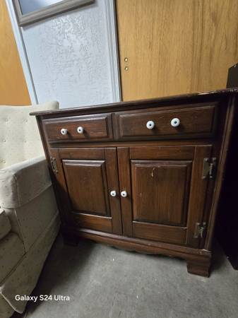 Small cabinet with drawer 1