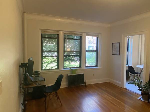 $2,100 / 1br - Renovated One Bed-Heart of Cleveland Circle-B/C/D Trains-NOW-10/1! (Englewood Ave/Brighton-Brookline LIne)63614178718337121