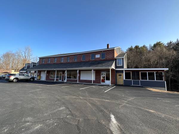 $1,400 / 800ft2 - ****** 4 Room Office Suite in Hampden MA ***** (Hampden, MA)64017048534401123
