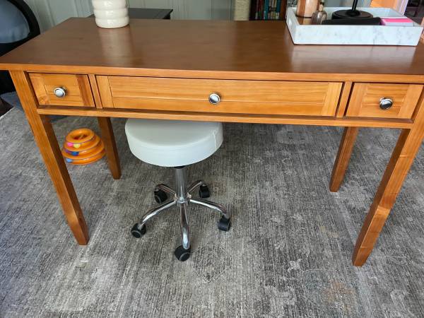 Small Cherry wood desk w/ three drawers 1
