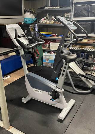 Precor UBK-615 Upright Bike - Mint Condition 1