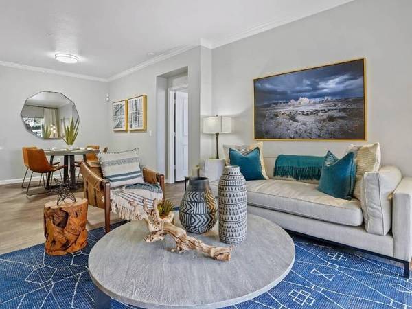 $1,431 / 1br - 820ft2 - Gas Grills, Newly Renovated Apartment Homes w/ Quartz Countertops*64024996479490120