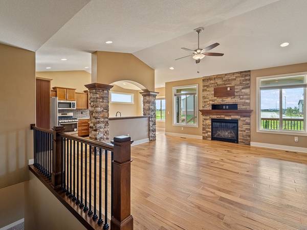 $475,000 / 4br - 2877ft2 - "Ranch-Style Elegance: Stone Archway Kitchen, Covered Deck" (Grimes)64308411480451122