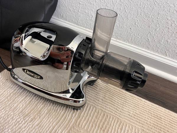 Omega Juicer.  Good Quality Juicer! - $6063471401891073122