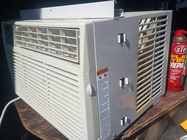 Comfort Touch 5000 BTU air conditioner 1