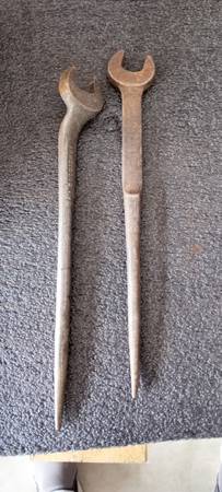 Two Vintage 1-1/8" pin wrenches 1