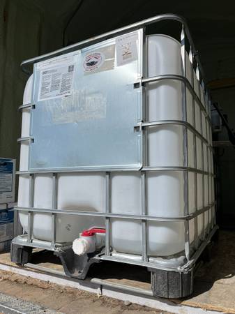 Totes with DEF Available for Delivery 1