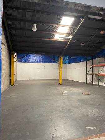 $5,300 / 3800ft2 - FOR LEASE - COMMERCIAL WAREHOUSE WITH BATHROOM AVAILABLE (bayview)63850426734723122