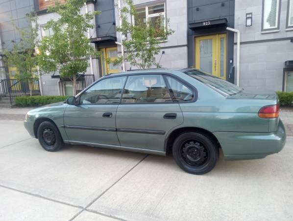 DIFÍCIL DE ENCONTRAR SUBARU LEGACY L AWD - $2,900 (Issaquah (BAJAS MILLAS))63624395902467121