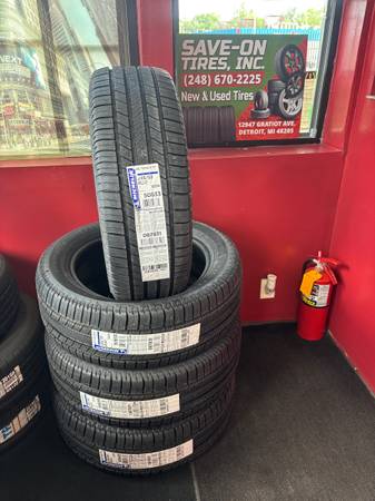 235 55 20 New Michelin Defender Tires 1