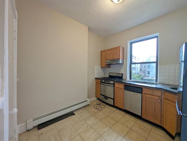 $2,650 / 1br - 1 Bedroom for $2,650 at 77 Hancock St, Cambridge (Cambridge \ Central Sq. \ Mid Cambridge)63996546665474122
