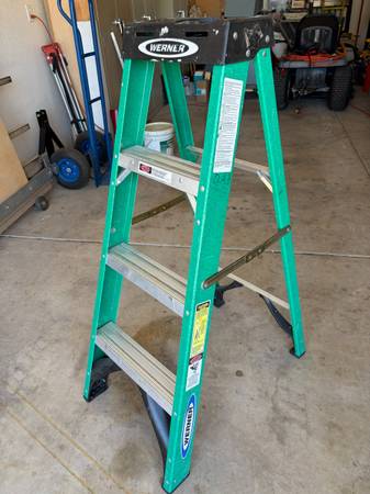 Step ladder 1
