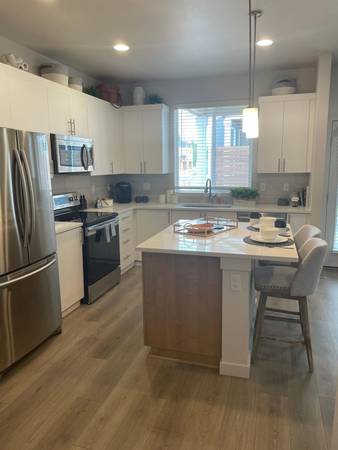 $3,100 / 3br - 1826ft2 - Unlock Your Happy Home: Where Every Room Tells a Story! (Gig Harbor)63688497628547121