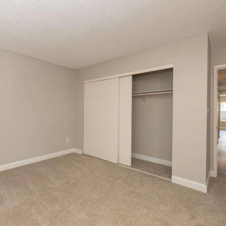 $1,852 / 2br - 1059ft2 - Pool, Microwave, Stainless Steel Appliances, Corner unit (Greenhaven/Pocket)63844740804097122