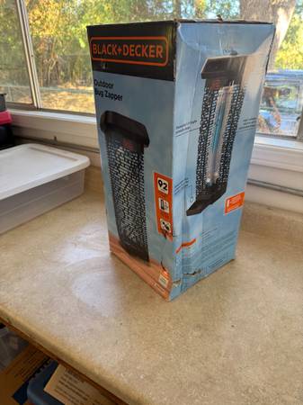 BLACK+DECKER Outdoor Bug Zapper 1