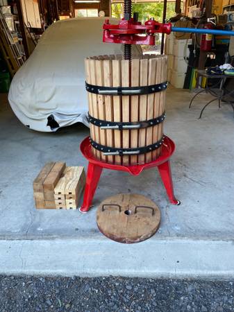 Ratchet Wine Press 1