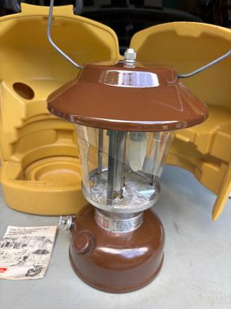 Vintage 6-78 Coleman 275-710 Brown Lantern W/ Yellow Clamshell