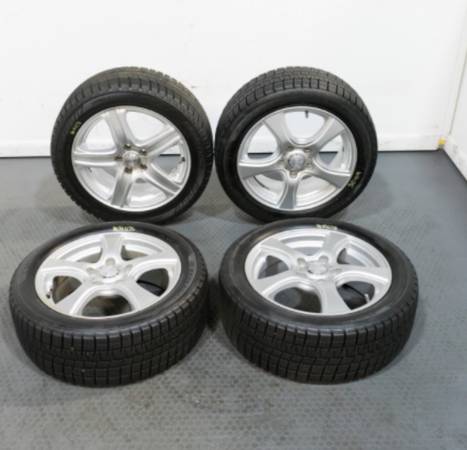4 Wheels and 4 mounted Blizzak Winter Tires 265/60R18 1