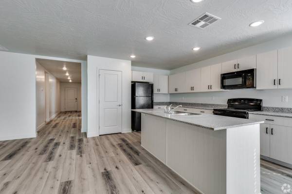 $2,400 / 3br - 1608ft2 - Lavadora/secadora de tamaño completo en casa, bañera de hidromasaje, electrodomésticos Energy Star (Desert Village)63623245492611121