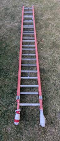 24ft Werner Orange Fiberglass Extension Ladder – Type IA (300 lbs) 1