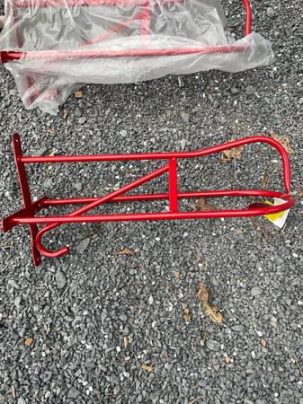 Saddle racks 1