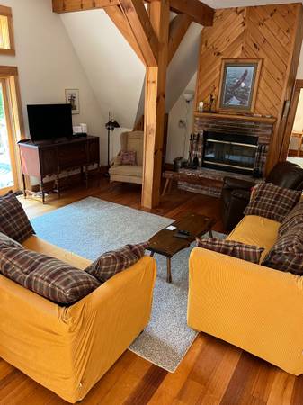 $2.900 / 4 hab - Alquiler de casa grande y soleada con concepto abierto (Peru, VT (suroeste de VT))63314324559489128