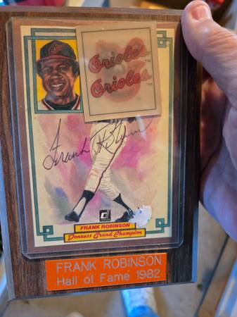 Framed HOF Frank Robinson autograph 1