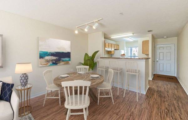 $1,014 / 1hab - 887 pies2 - ¡Cada apartamento incluye un patio privado o balcón! (Cocoa)63823721043329121