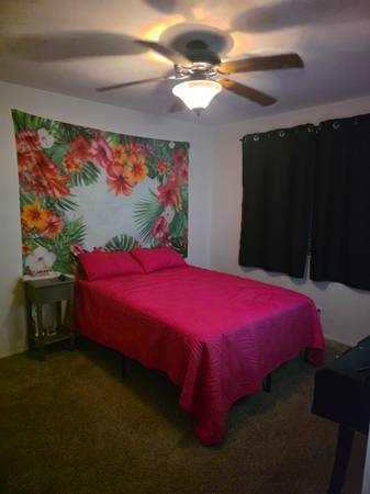 Room available now 1